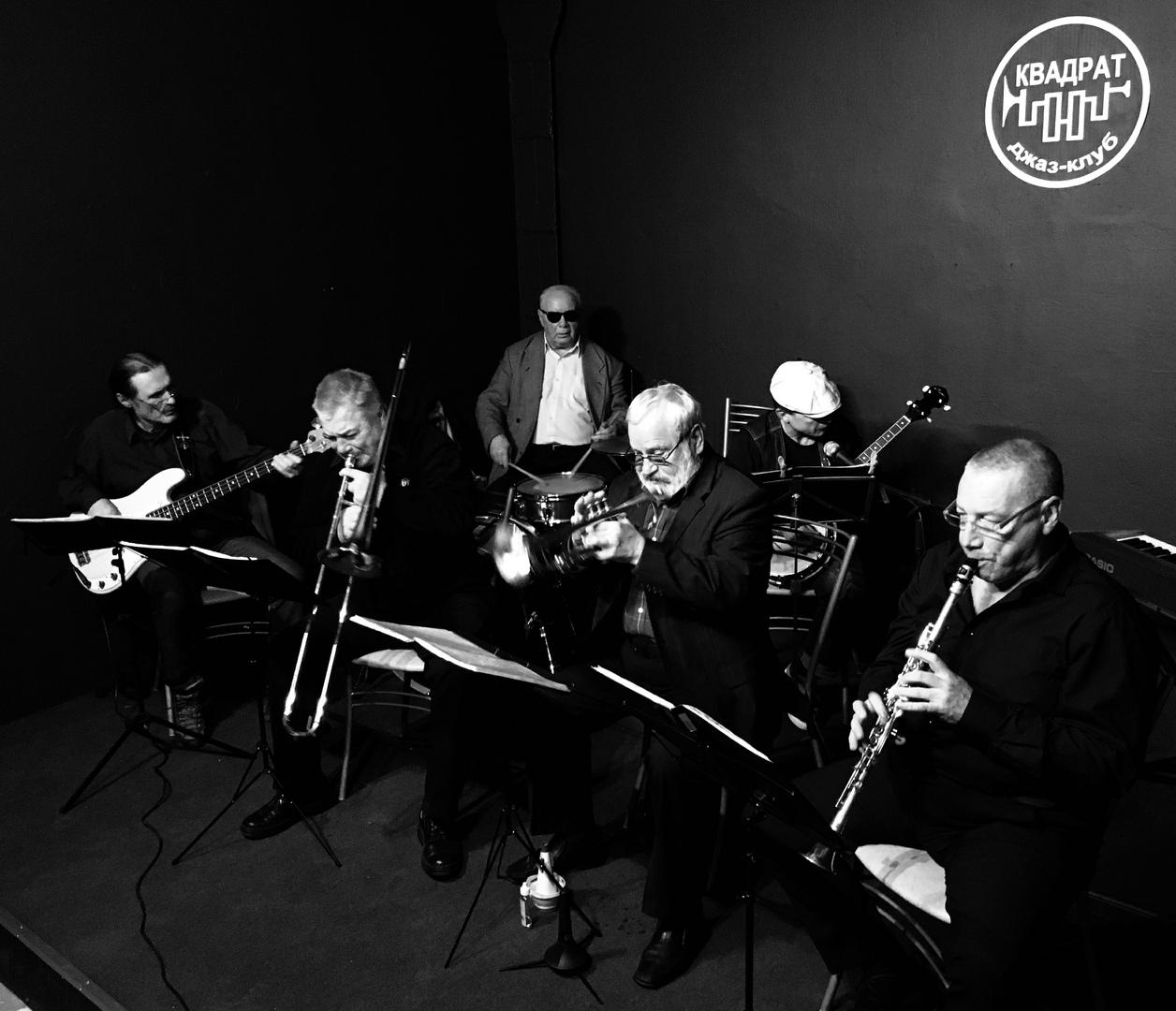 Alexandroff Dixieland Band performing at Jazz Club Kvadrat